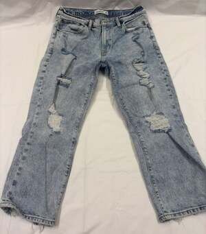 Abercrombie & Fitch The Boyfriend Mid Rise Distressed Acid Wash Jeans Size 30